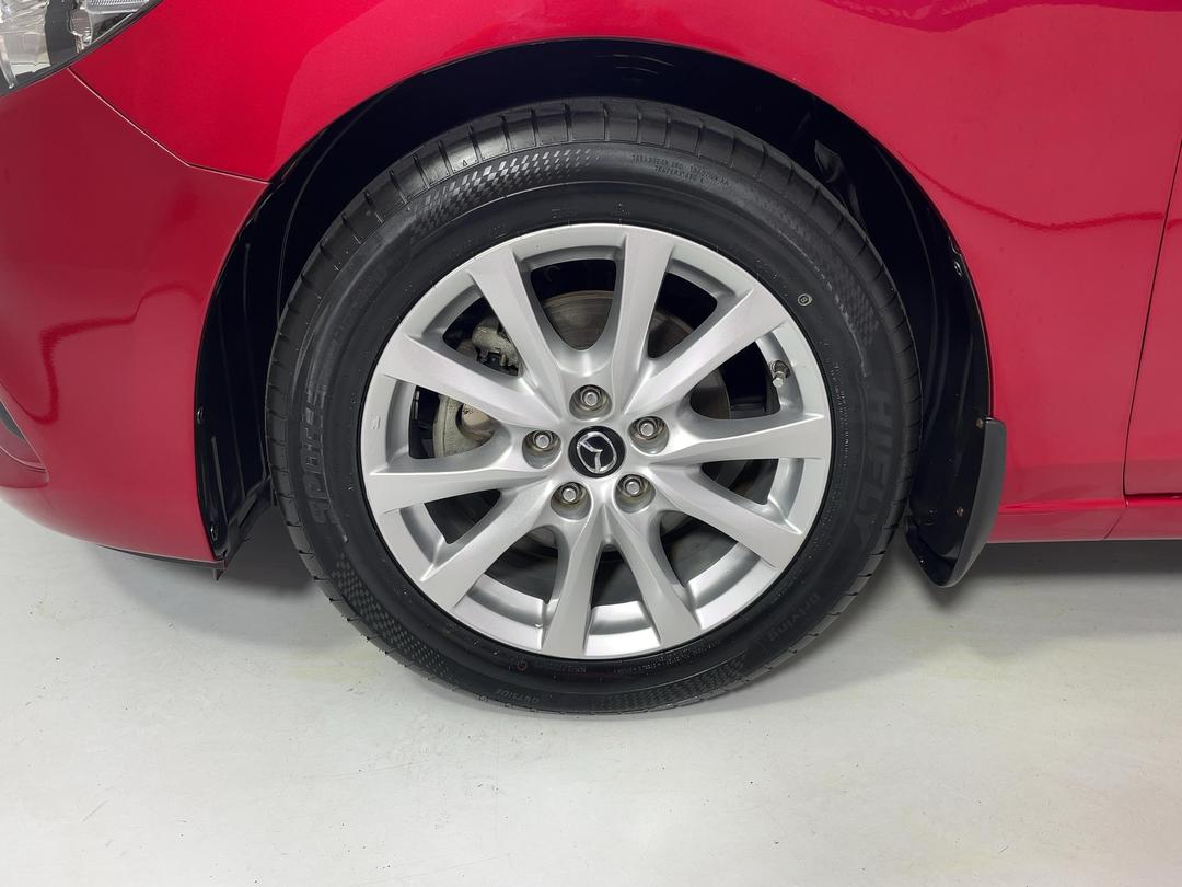 Photo '10' of Mazda Atenza
