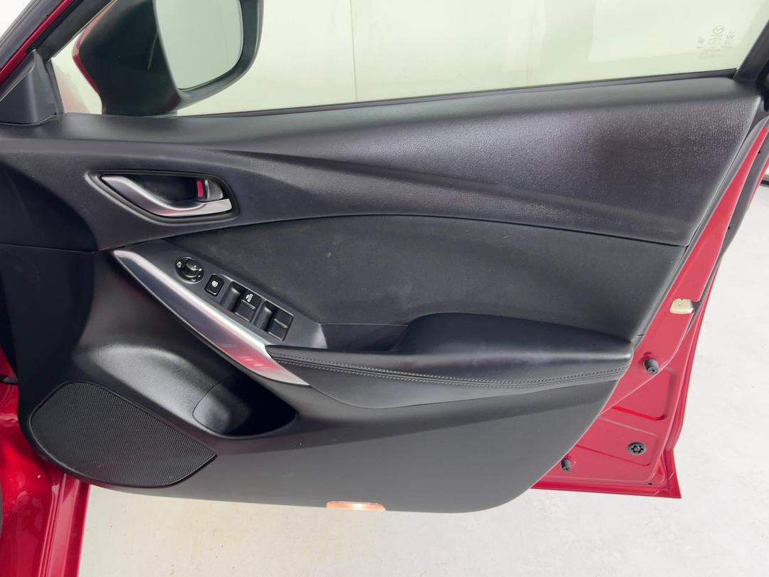 Photo '15' of Mazda Atenza