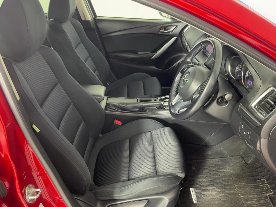 Photo '16' of Mazda Atenza