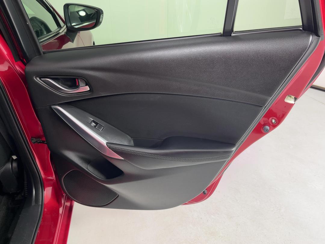 Photo '19' of Mazda Atenza