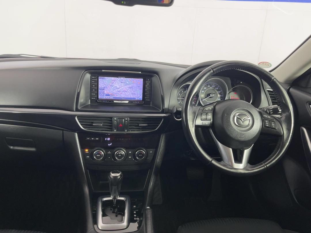 Photo '17' of Mazda Atenza