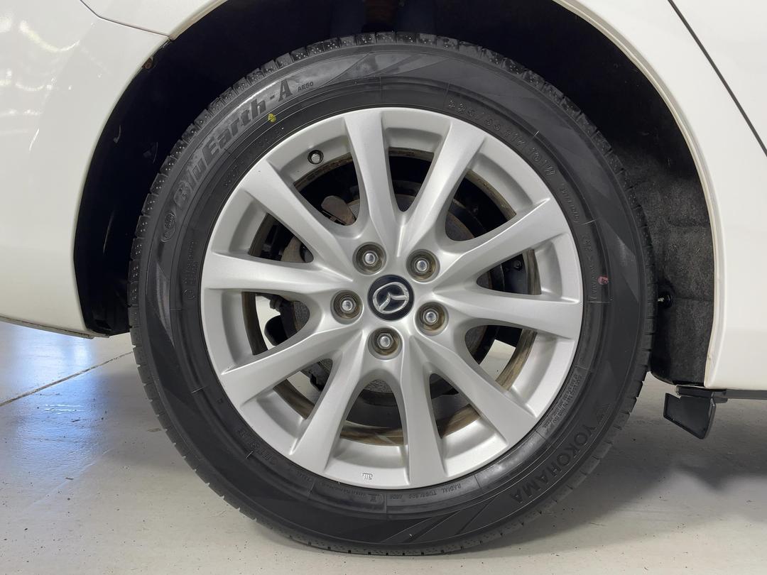 Photo '12' of Mazda Atenza