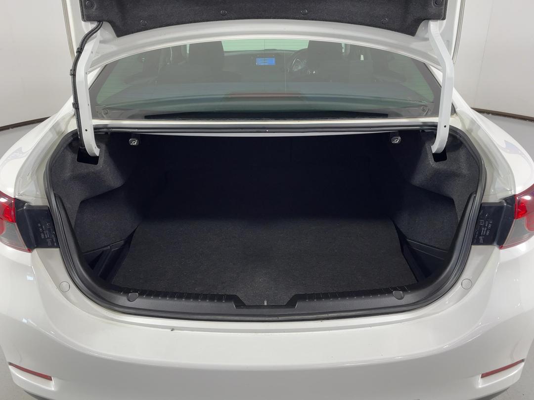 Photo '14' of Mazda Atenza