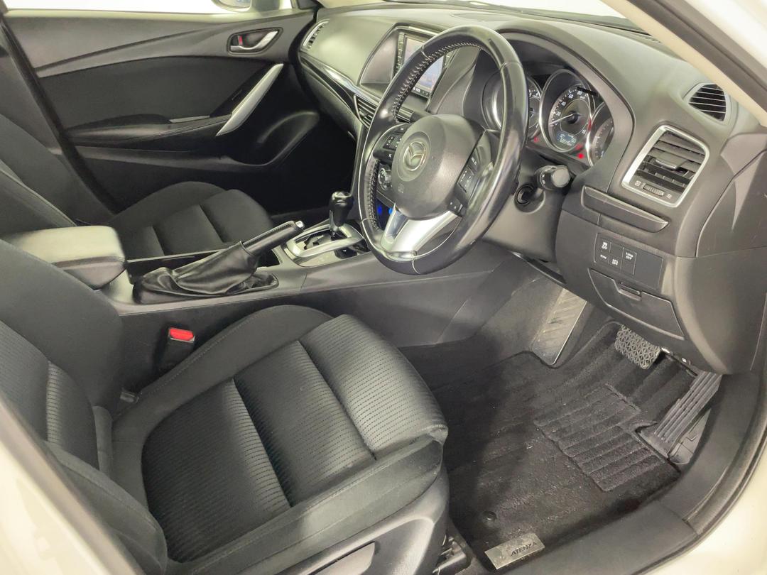 Photo '16' of Mazda Atenza