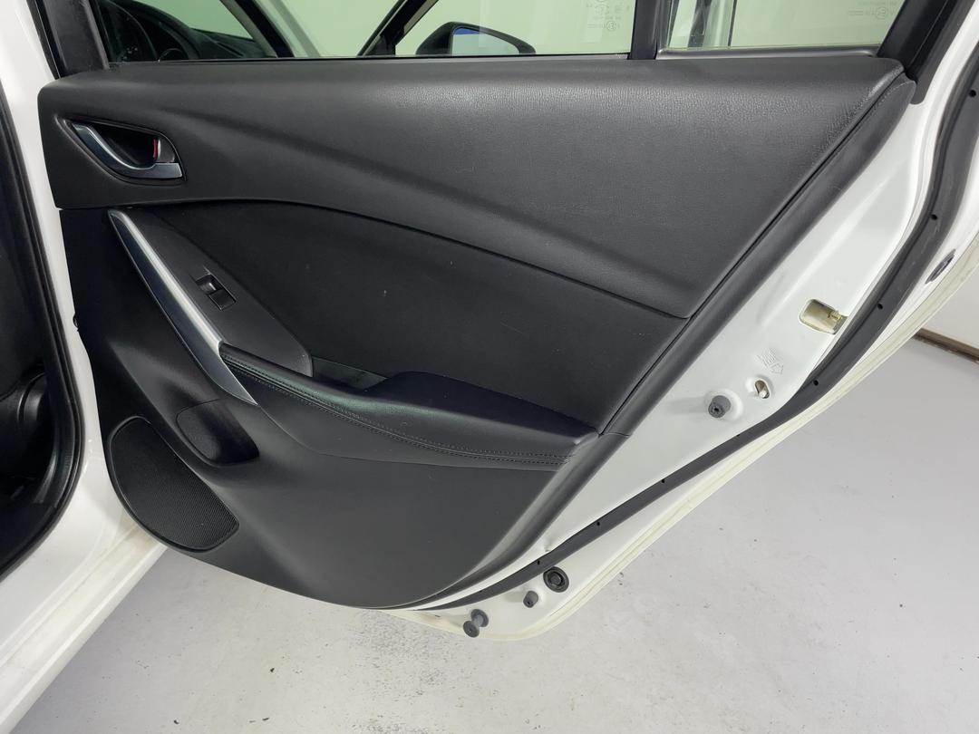 Photo '19' of Mazda Atenza