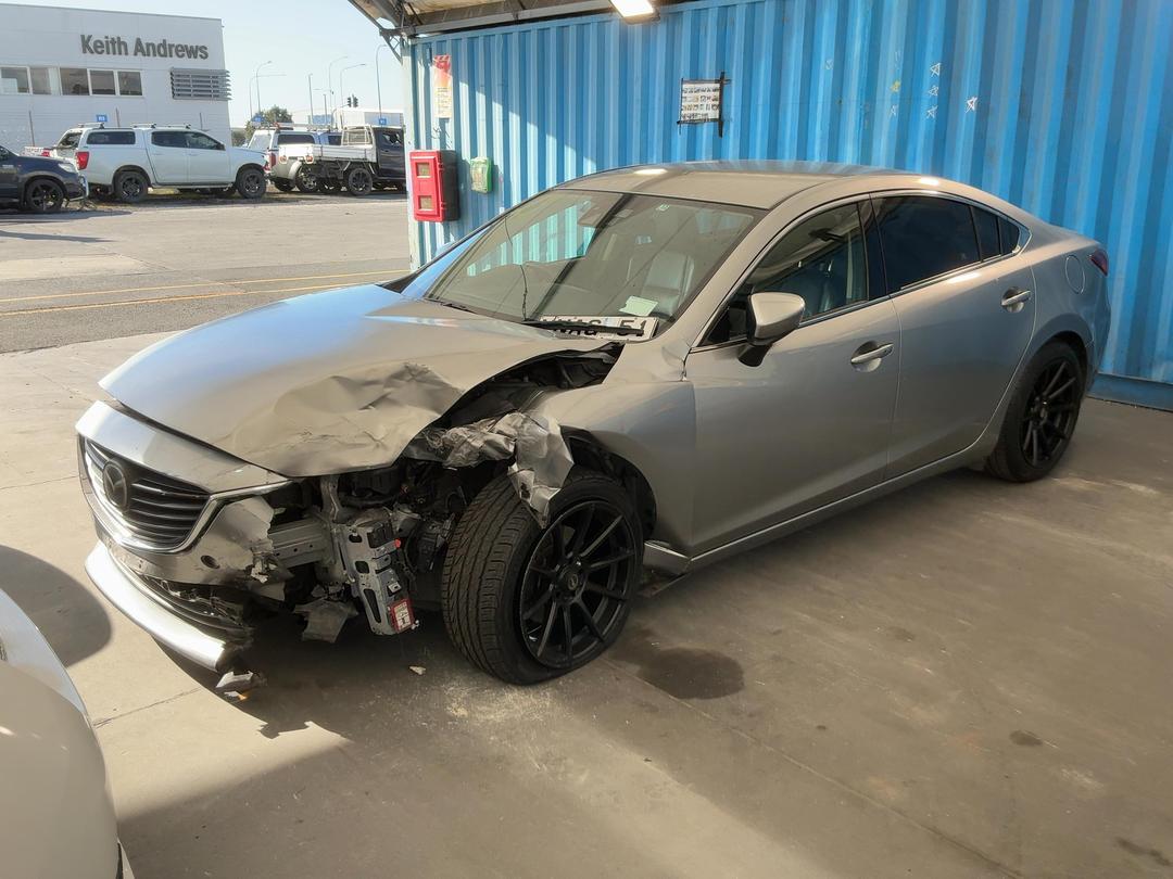 Photo '7' of Mazda Atenza