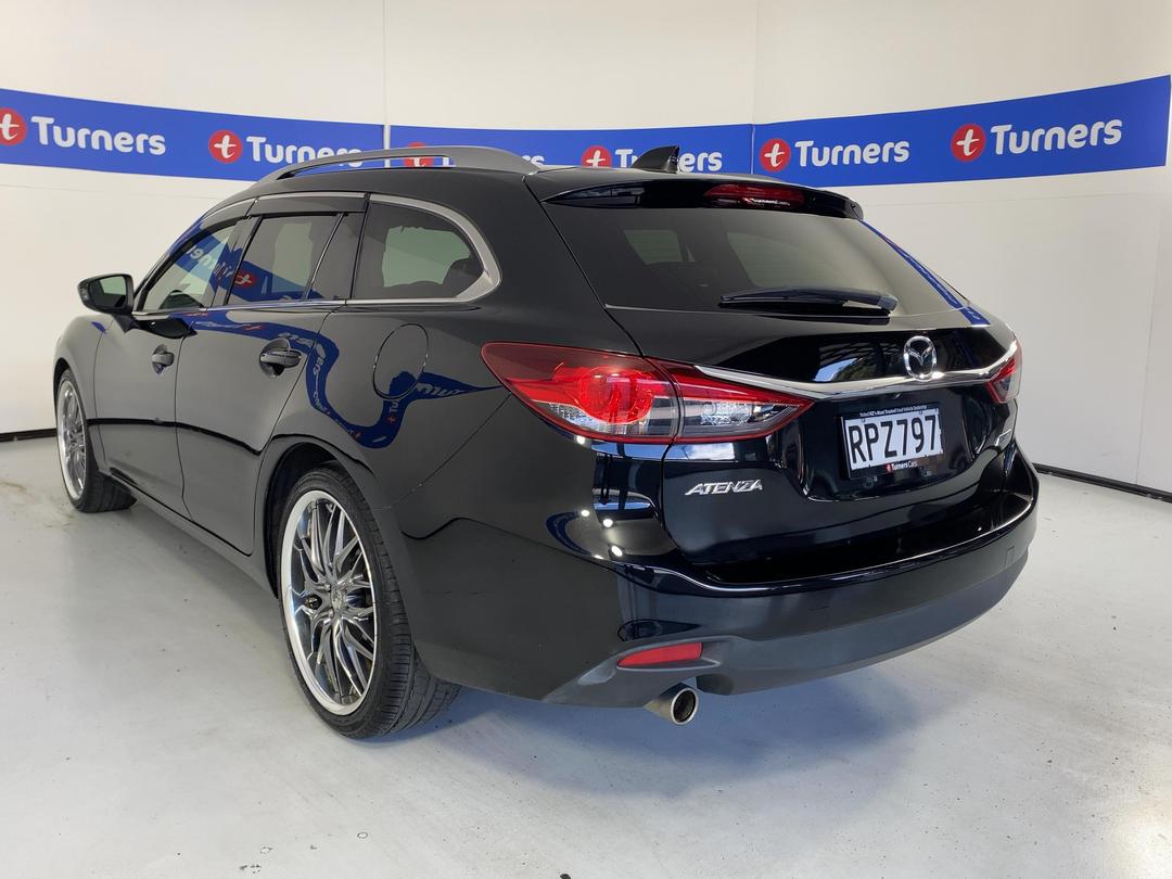 Photo '5' of Mazda Atenza