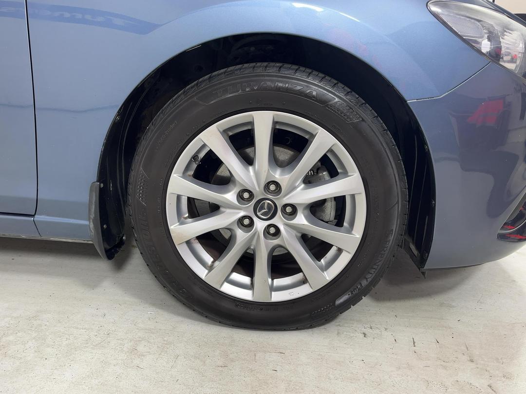 Photo '9' of Mazda Atenza