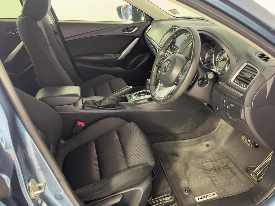 Photo '16' of Mazda Atenza