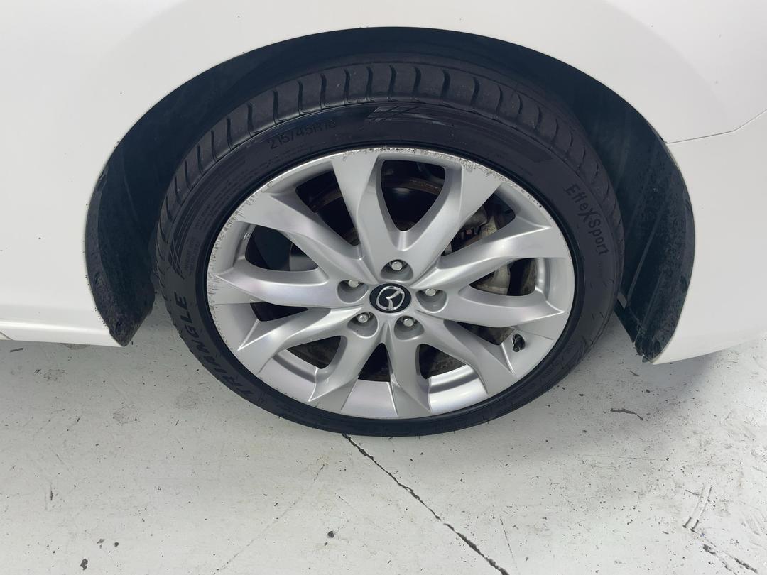 Photo '9' of Mazda Atenza