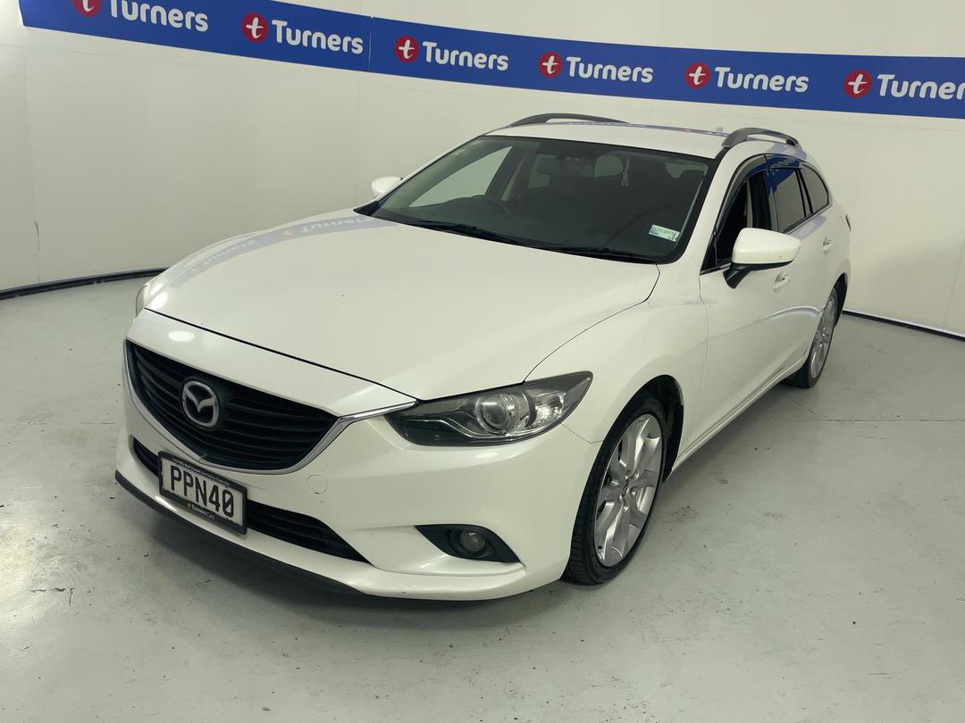Photo '4' of Mazda Atenza