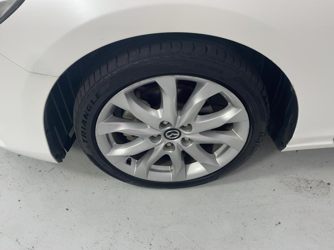 Photo '10' of Mazda Atenza