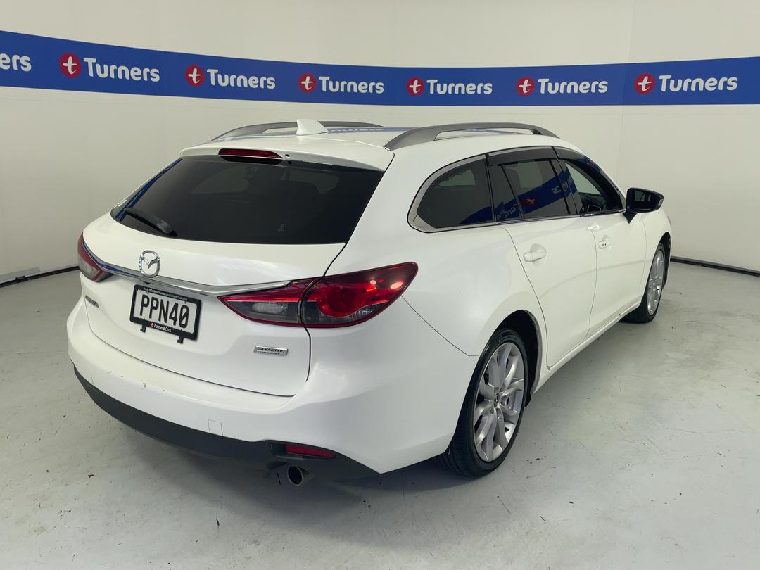 Photo '7' of Mazda Atenza