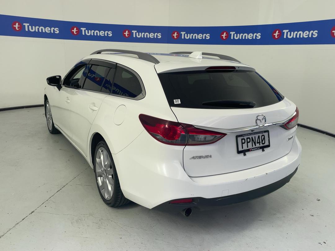 Photo '5' of Mazda Atenza