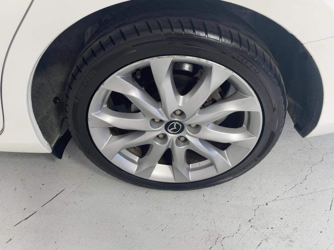 Photo '11' of Mazda Atenza