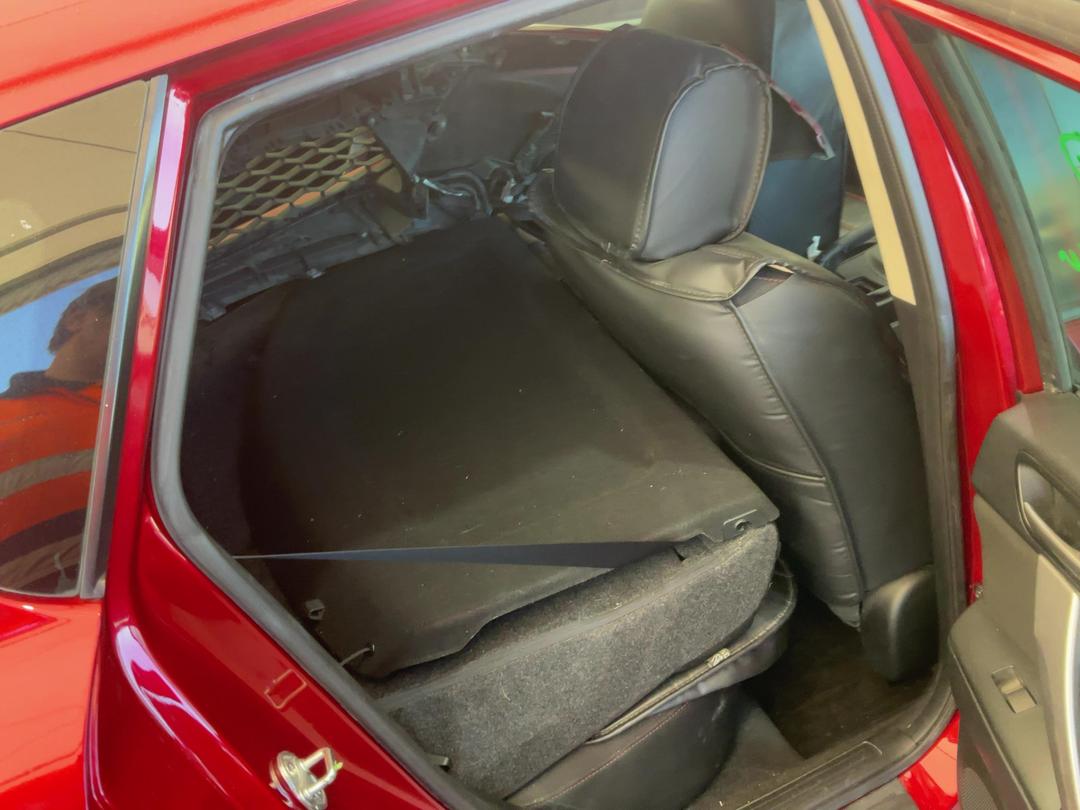 Photo '13' of Mazda Axela