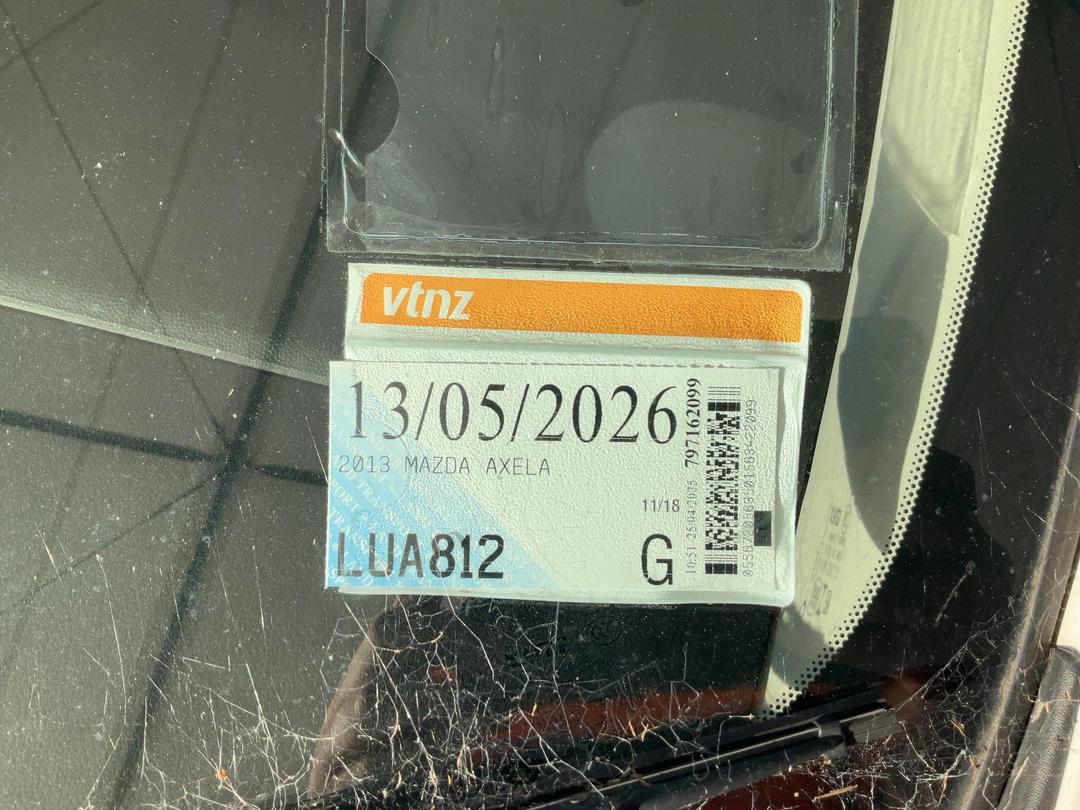 Photo '12' of Mazda Axela