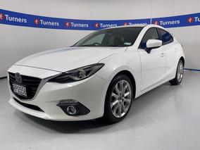 Photo '4' of Mazda Axela