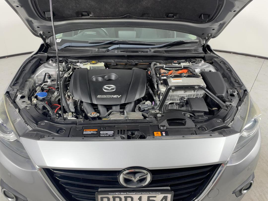Photo '13' of Mazda Axela