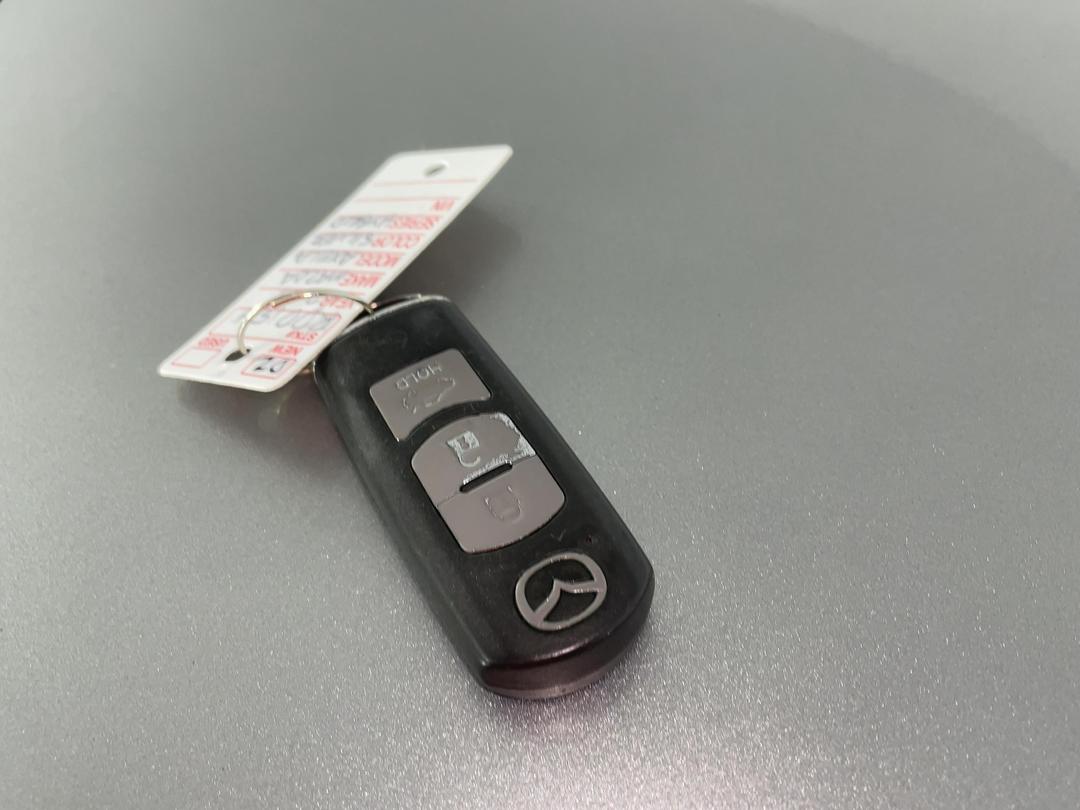 Photo '22' of Mazda Axela