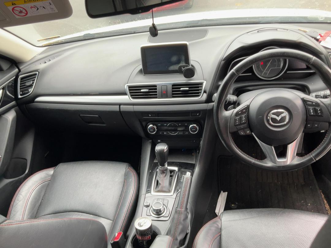 Photo '18' of Mazda Axela Photo '18' of Mazda Axela