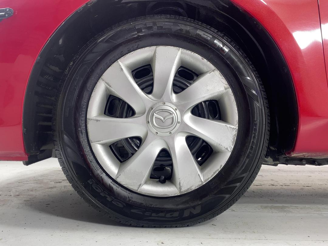 Photo '10' of Mazda Axela