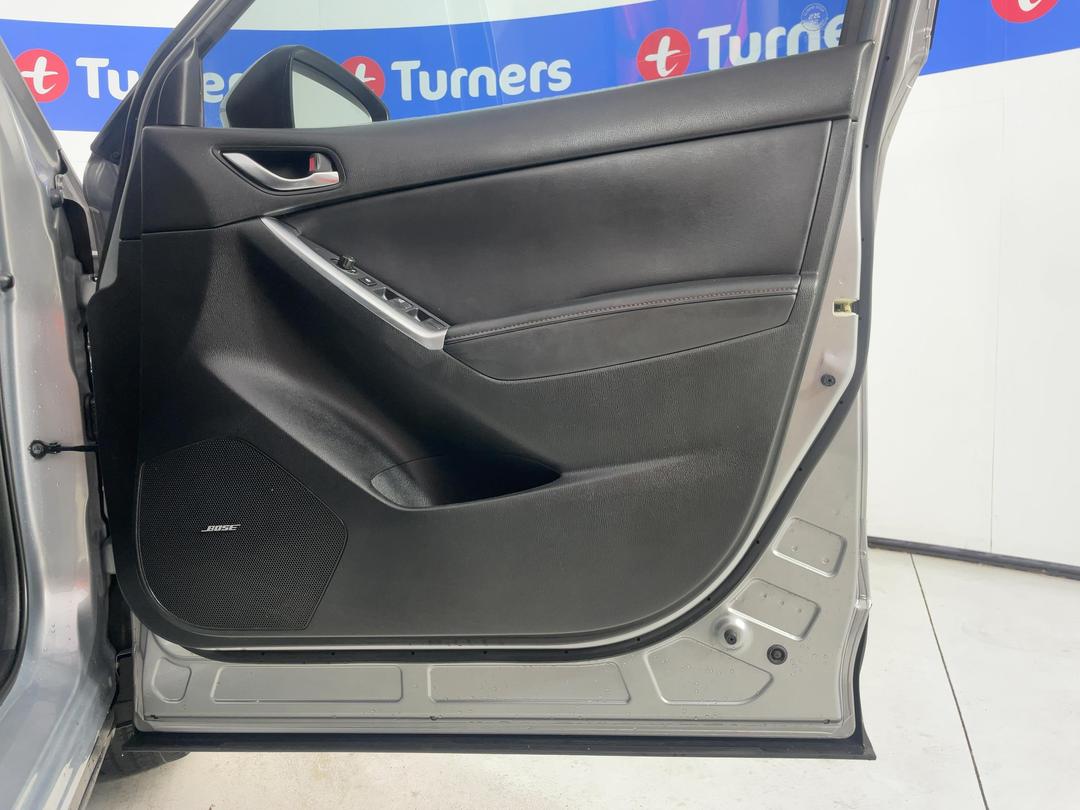 Photo '15' of Mazda CX-5