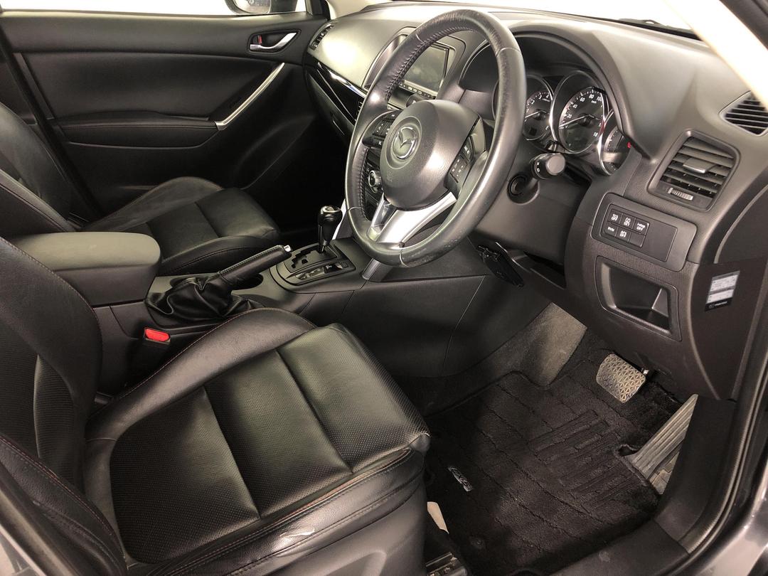 Photo '16' of Mazda CX-5