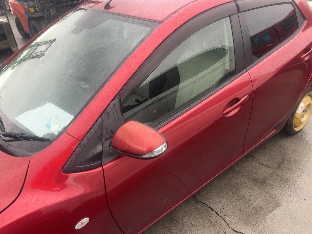 Photo '10' of Mazda Demio