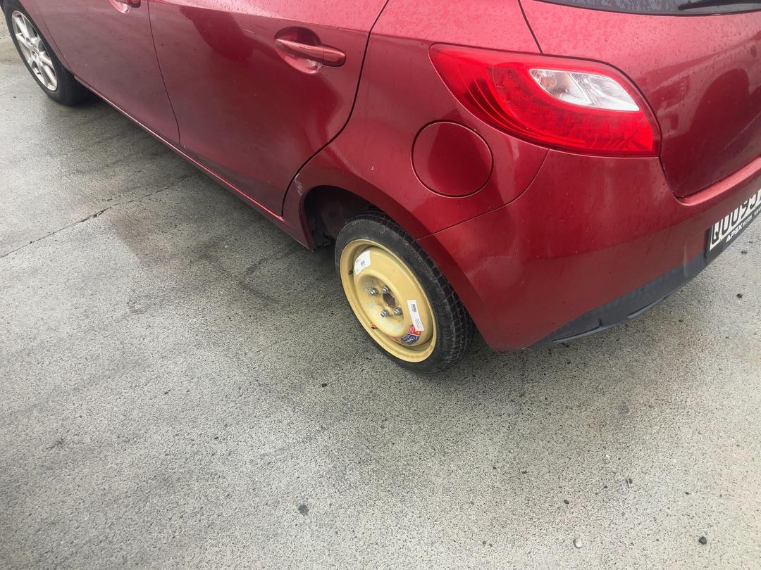 Photo '11' of Mazda Demio