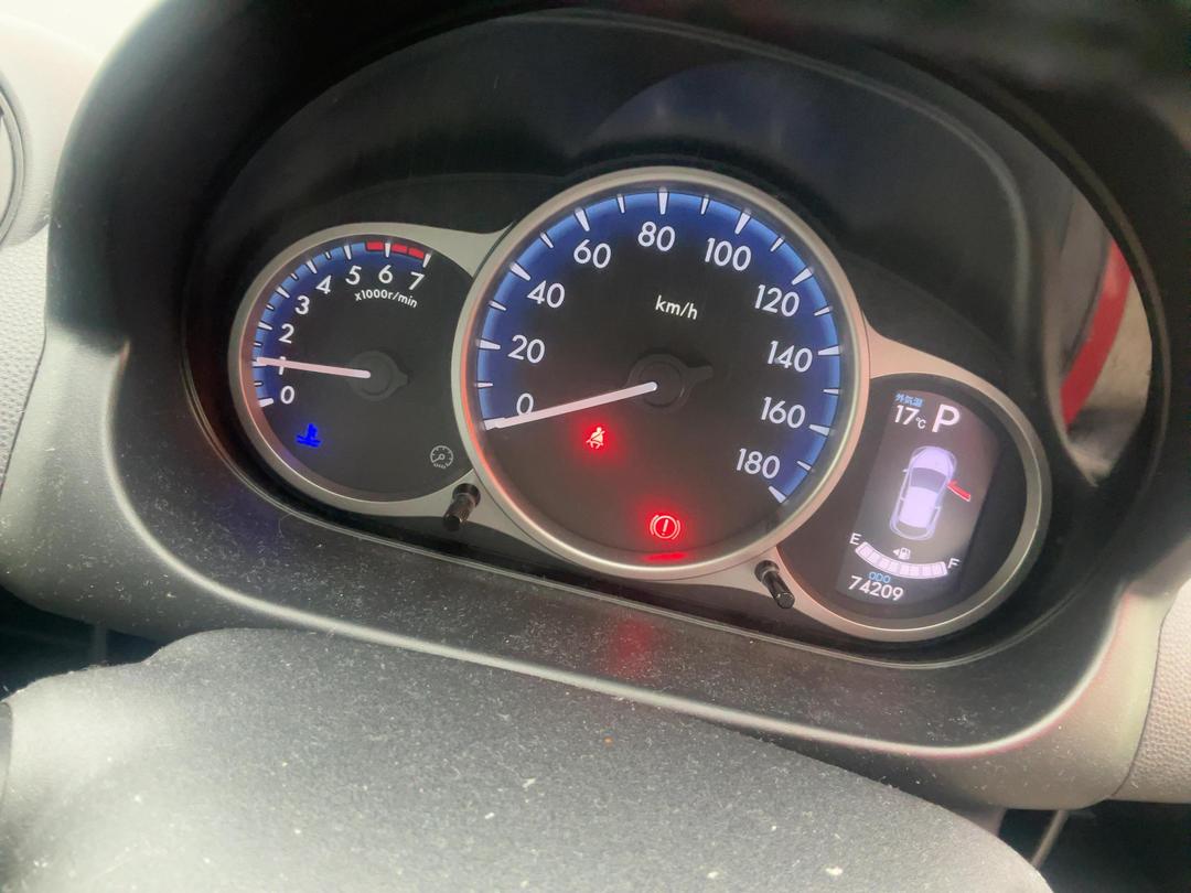 Photo '18' of Mazda Demio