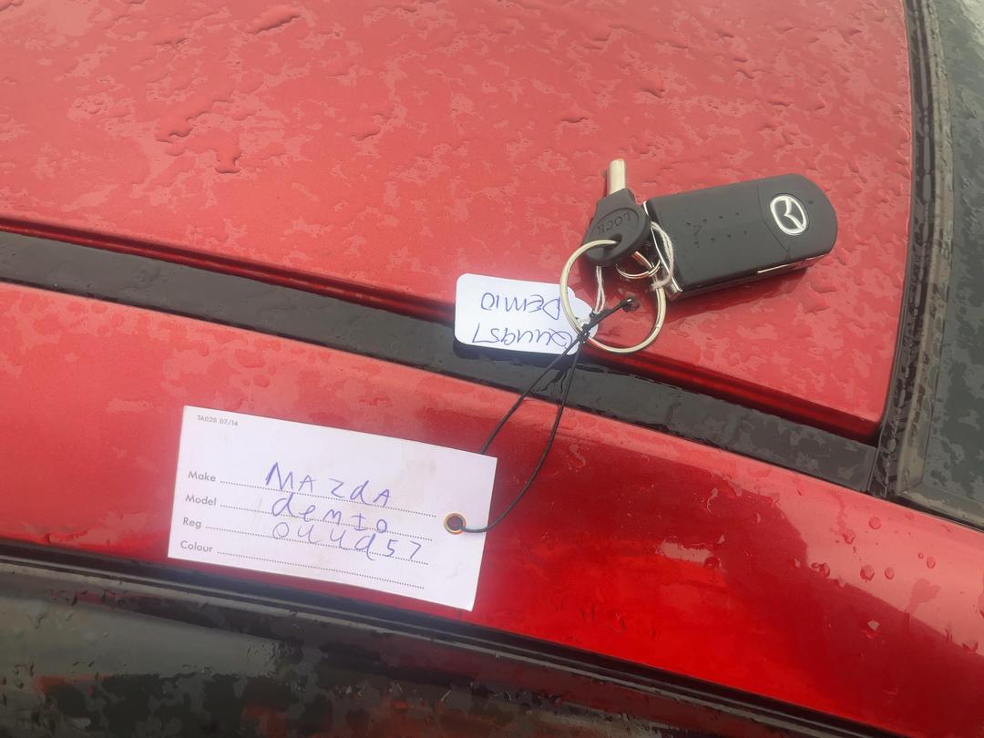 Photo '19' of Mazda Demio