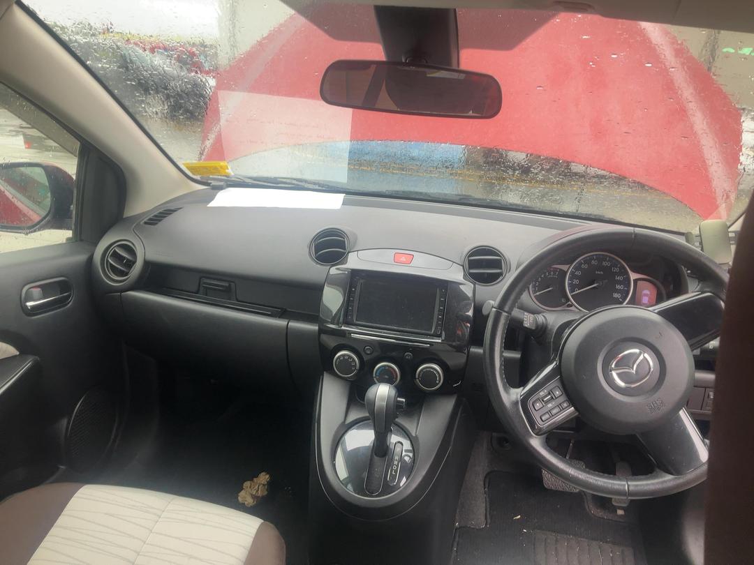 Photo '22' of Mazda Demio