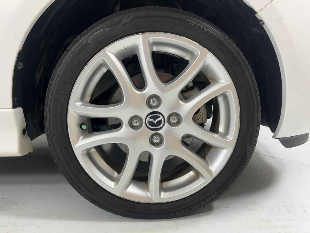 Photo '9' of Mazda Mazda2