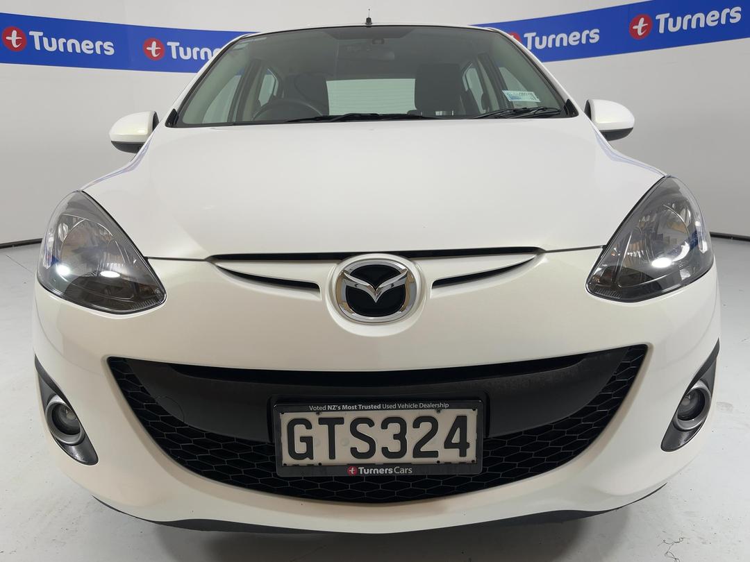 Photo '2' of Mazda Mazda2