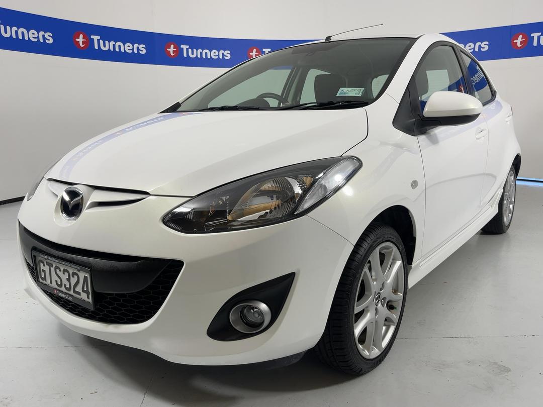 Photo '4' of Mazda Mazda2