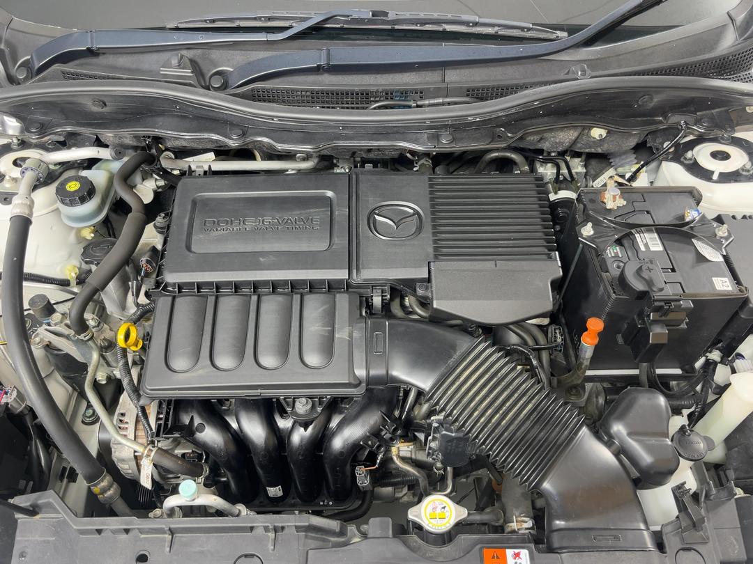 Photo '13' of Mazda Mazda2