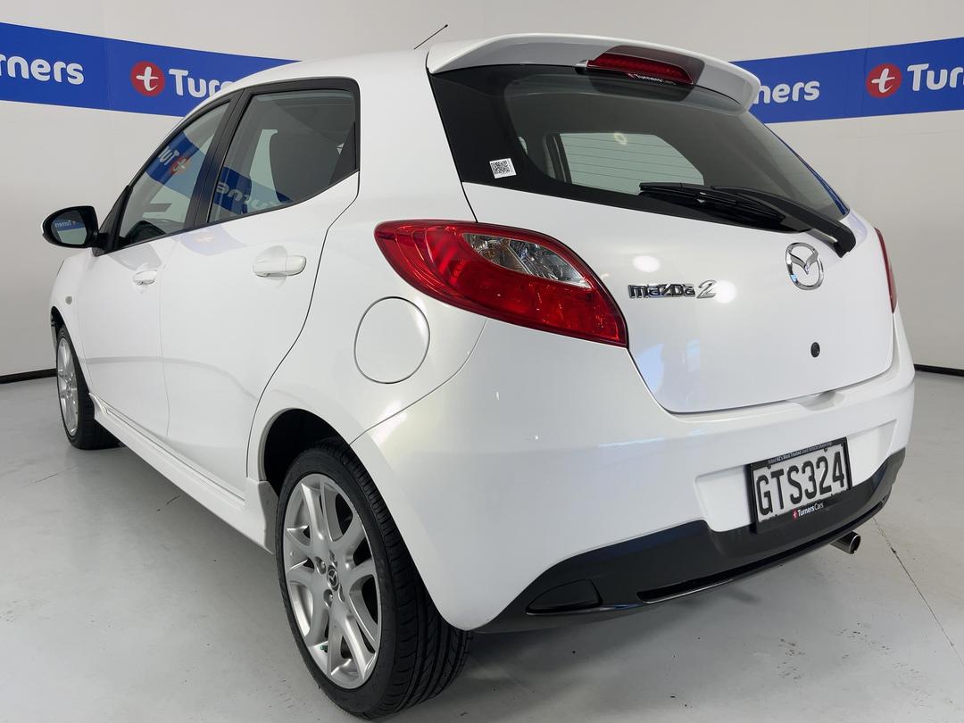 Photo '5' of Mazda Mazda2