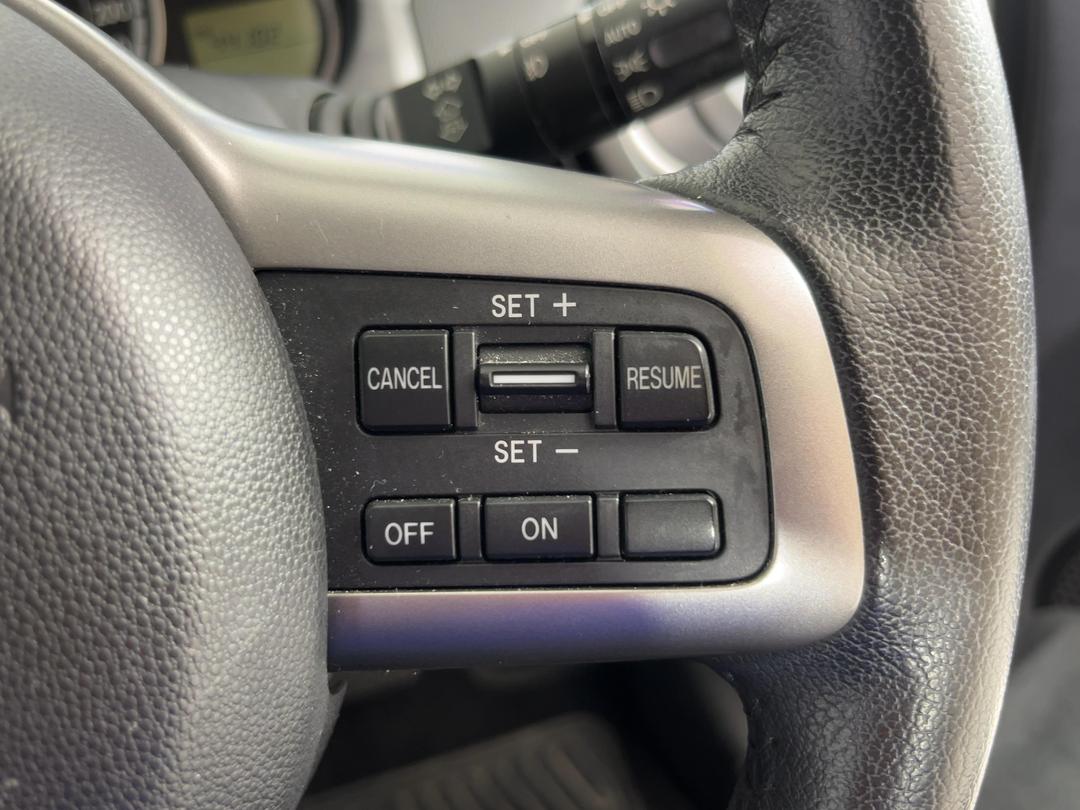 Photo '23' of Mazda Mazda2