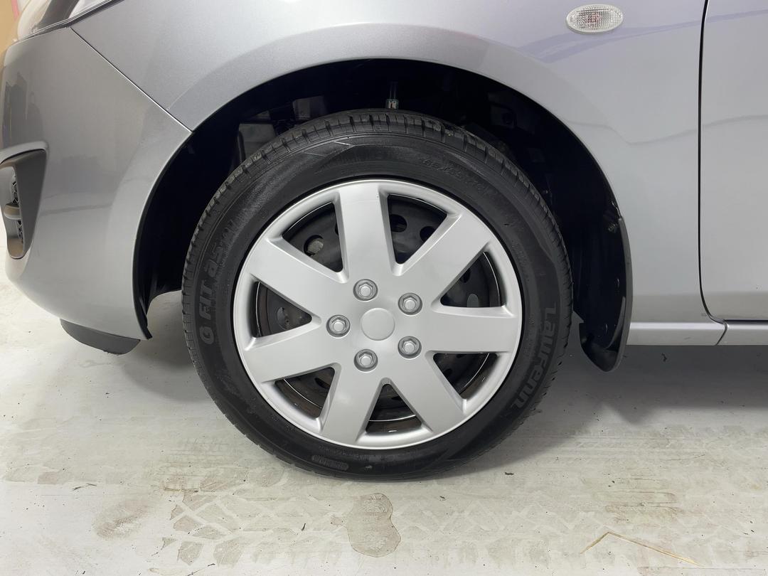 Photo '10' of Mazda Mazda2