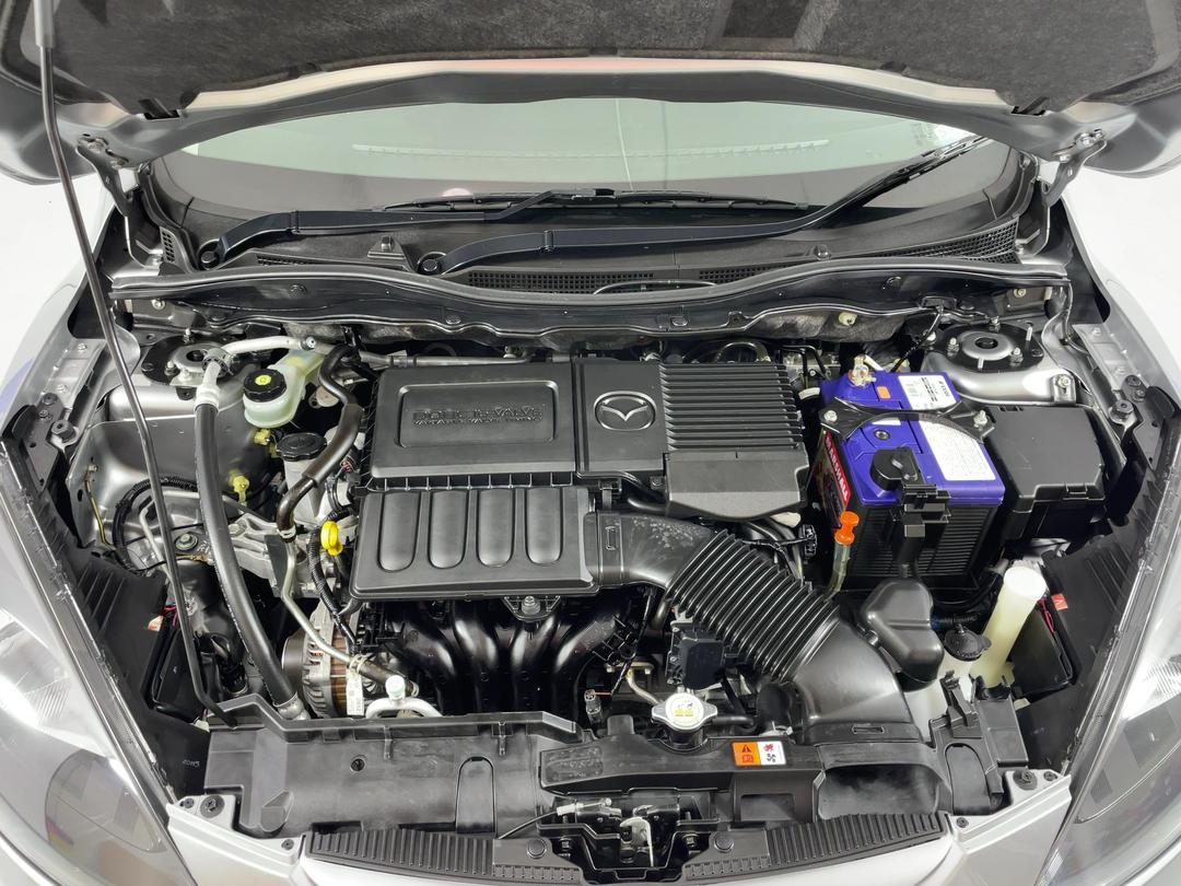 Photo '13' of Mazda Mazda2