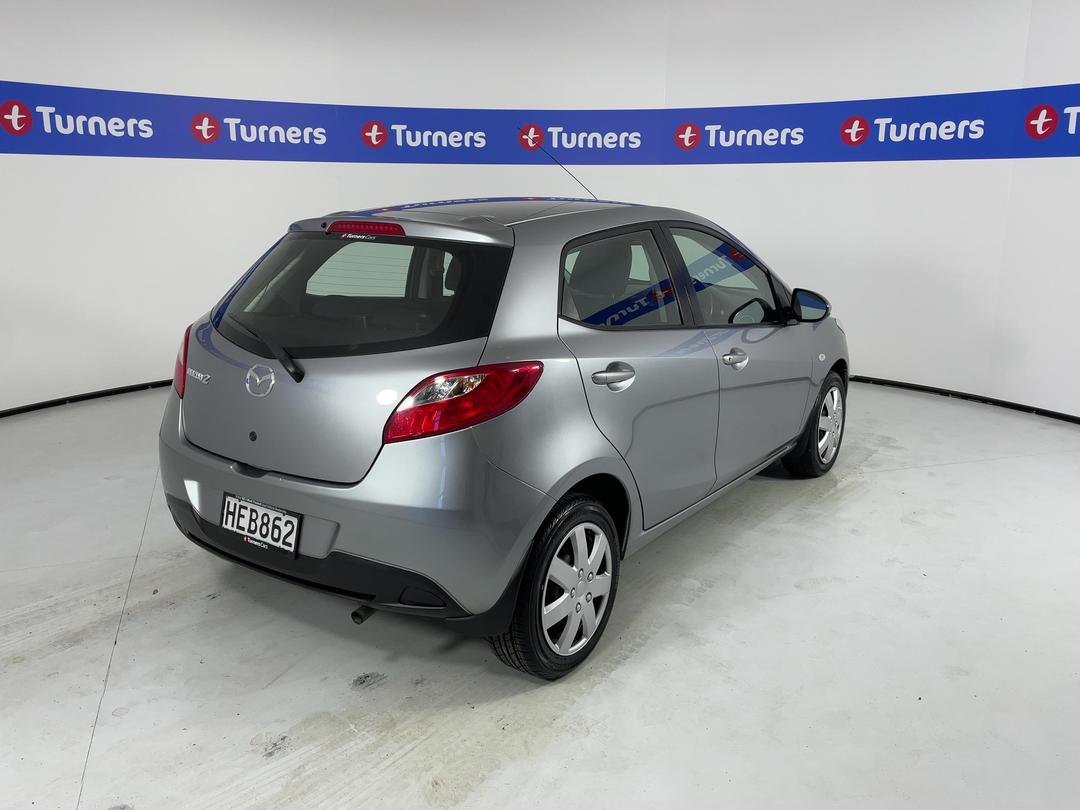 Photo '7' of Mazda Mazda2