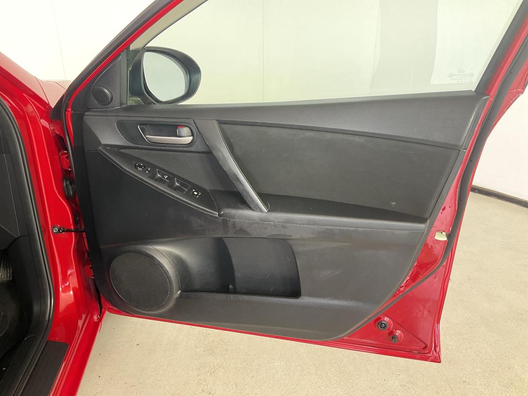 Photo '15' of Mazda Mazda3