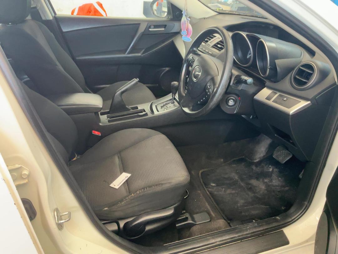 Photo '24' of Mazda Mazda3 GLX