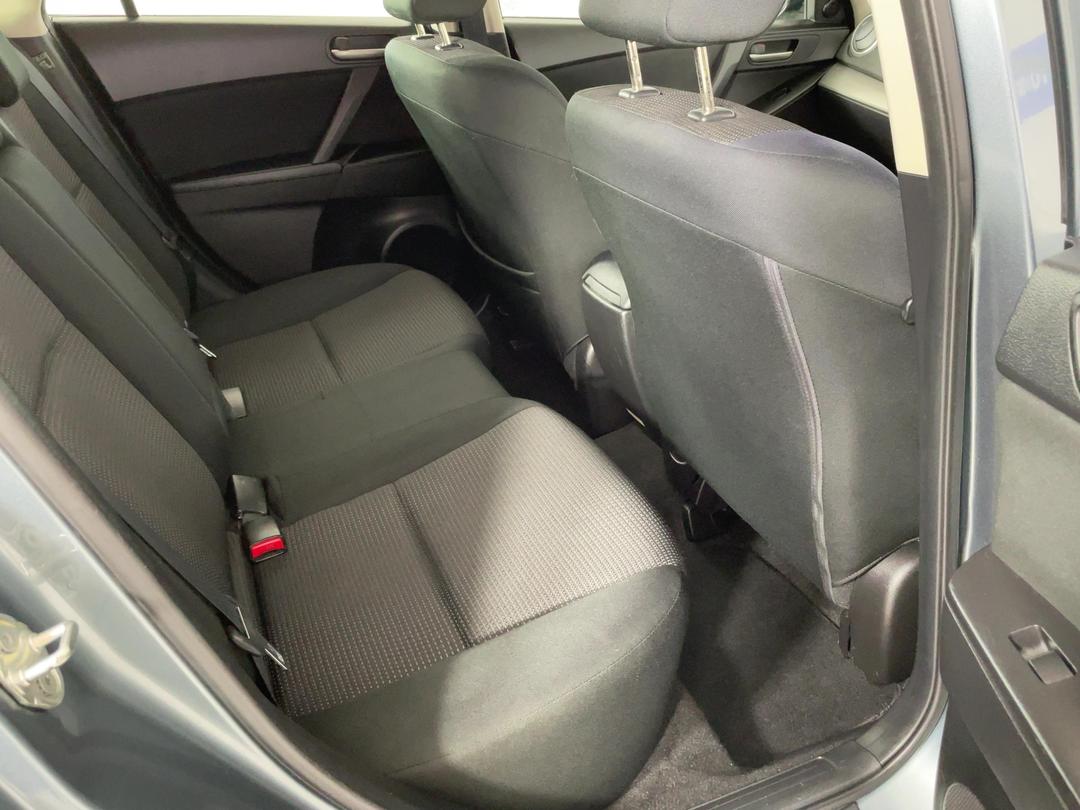 Photo '20' of Mazda Mazda3