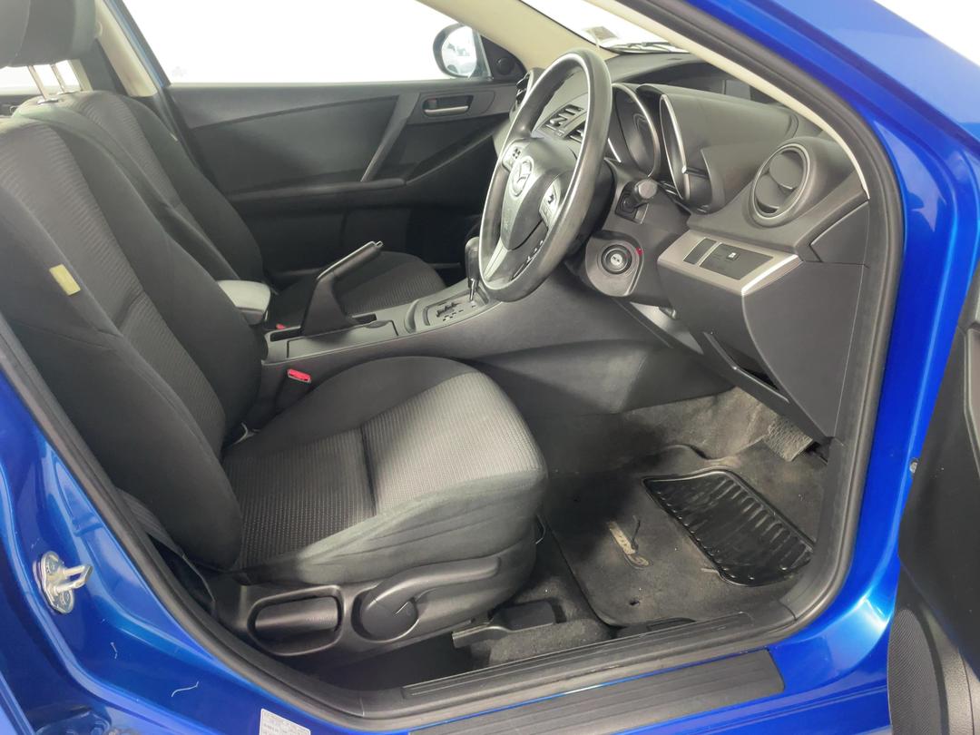 Photo '16' of Mazda Mazda3