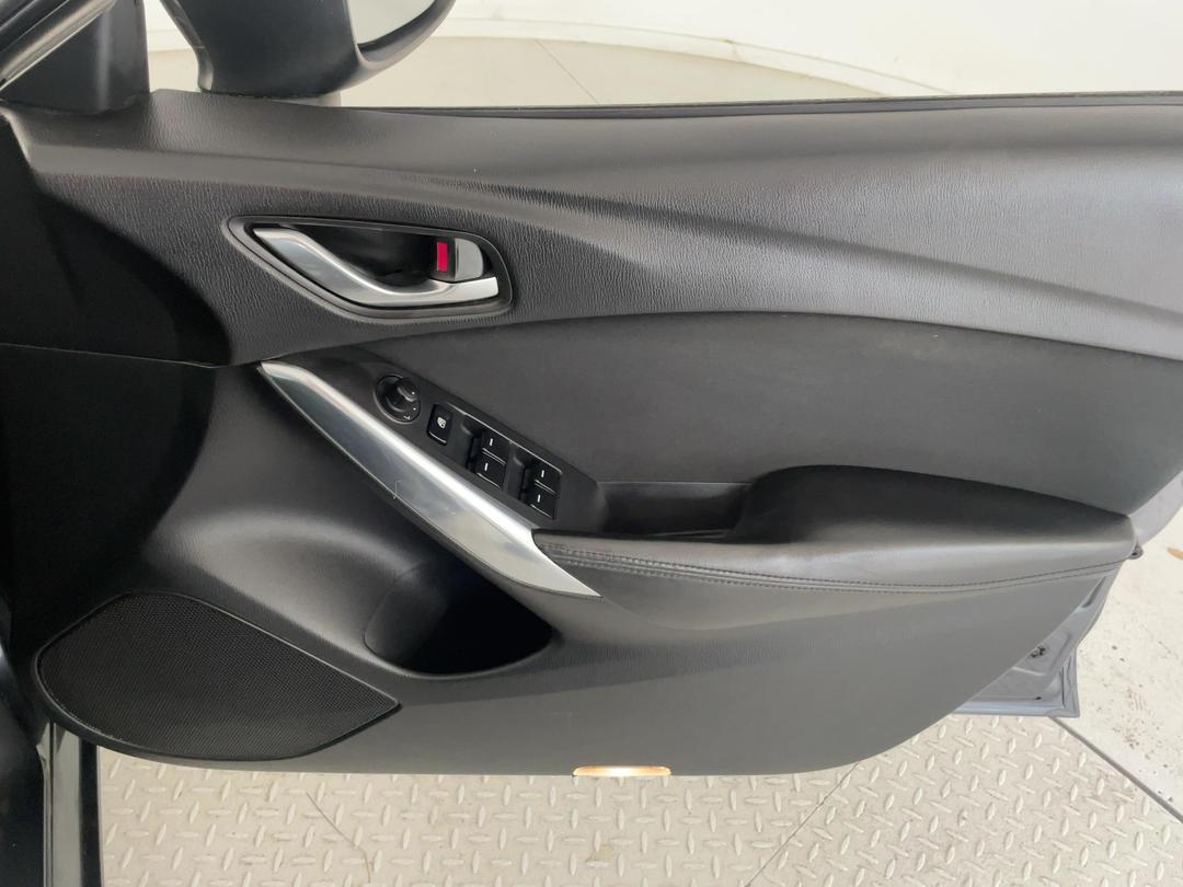 Photo '15' of Mazda Mazda6