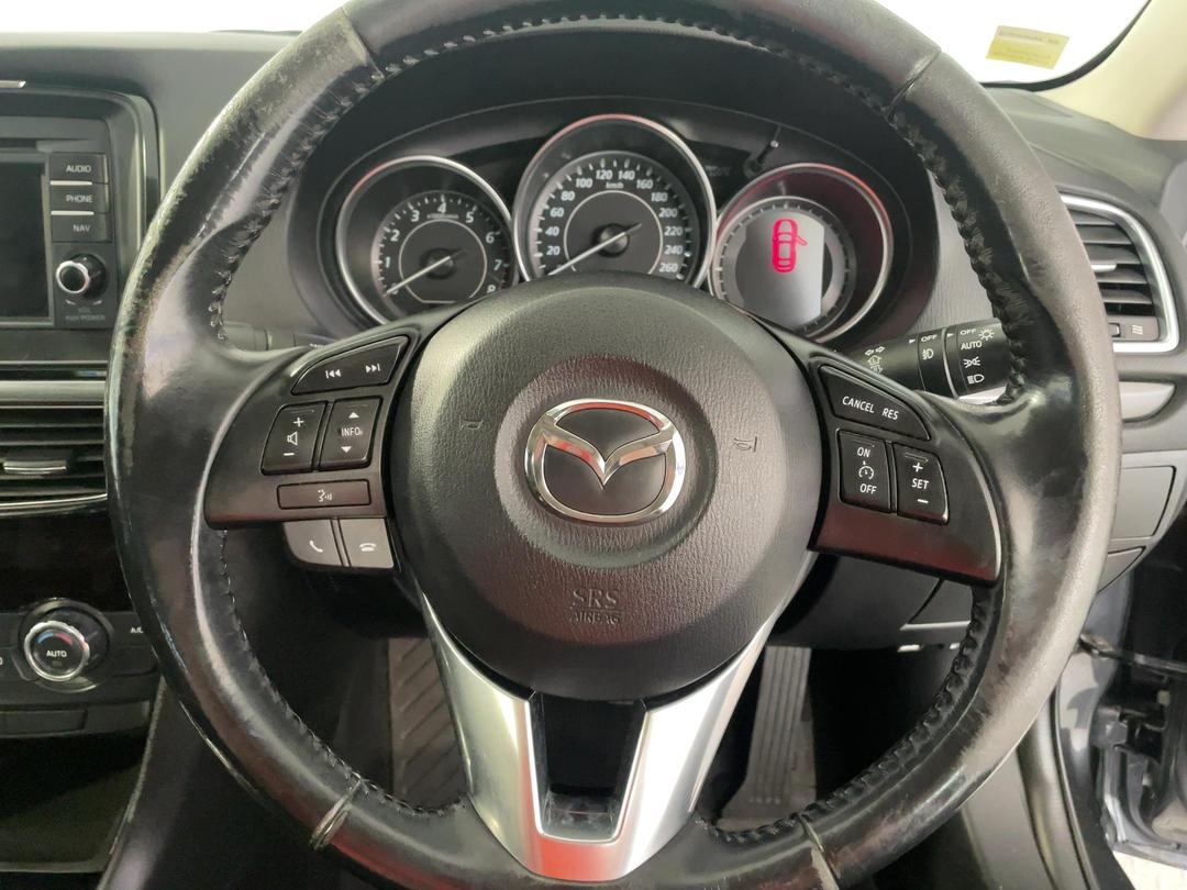 Photo '28' of Mazda Mazda6