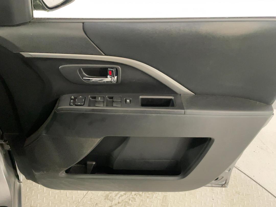 Photo '15' of Mazda Premacy
