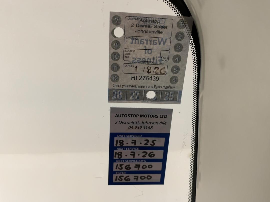 Photo '32' of Mazda Premacy